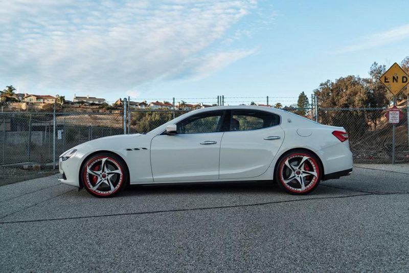 12605449 10153358878171662 8513842192265277168 o Maserati Ghibli auf Rot/weißen Forgiato Wheels Alufelgen