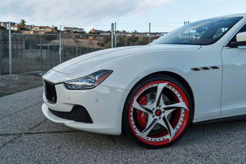 12615386 10153358878091662 7198231804707077729 o Maserati Ghibli auf Rot/weißen Forgiato Wheels Alufelgen