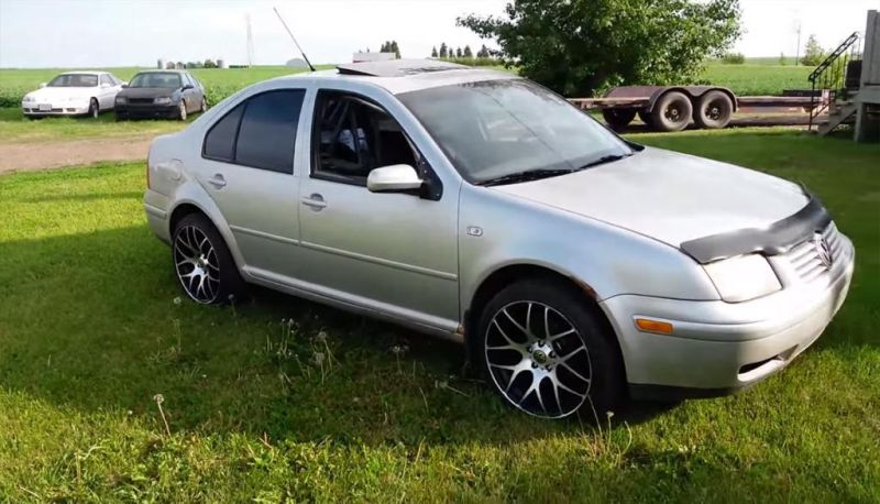 Video: VW Bora (Jetta IV) with 14 cylinders!