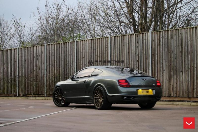 Bentley Continental GT met bodykit en Vossen VFS2 Alu's
