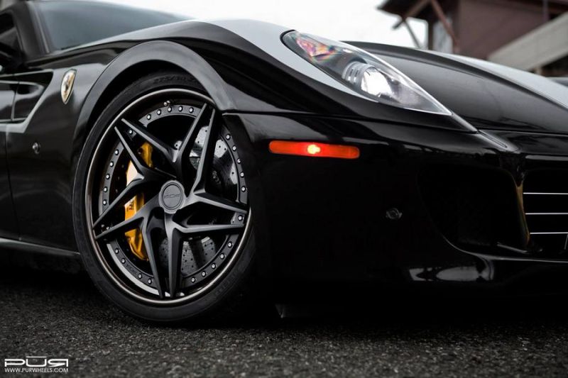 Schicker Ferrari 599 GTB auf PUR Wheels LX22.V3 Alu’s