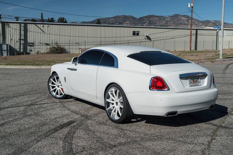 White Forgiato Wheels Alu's su Rolls Royce Wraith