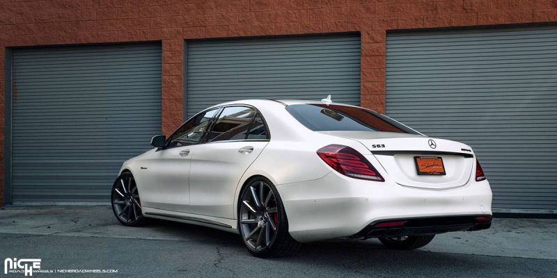 Mercedes Benz S63 AMG on 22 inch Niche RS10 alloy wheels