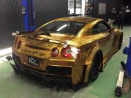 Nissan GT R Kuhl Racing Widebody Gold 39 190x143