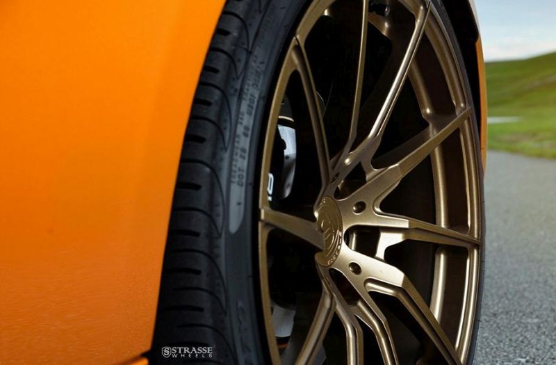 20 inch SV10TS alloy wheels on the Audi R8 V10 in orange