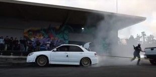 Video: [HOONIGAN] Club Days &#8211; Subaru WRX STI gegen Ford DuraMAX