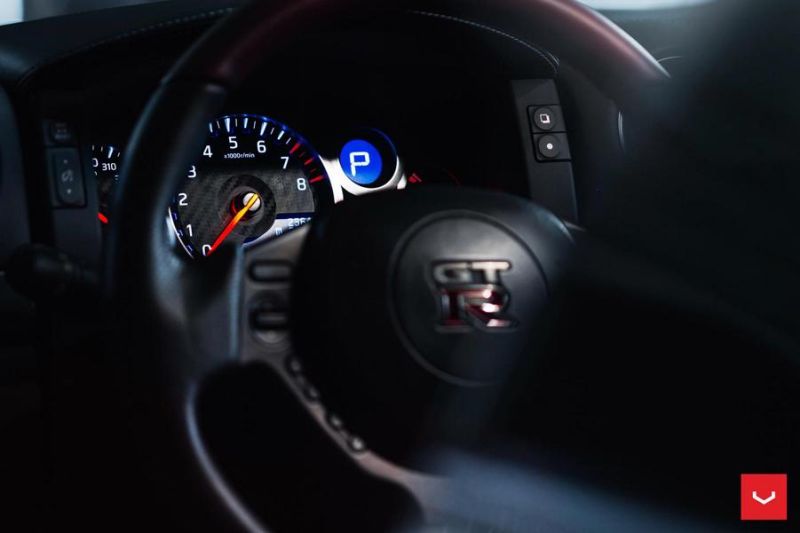 Nissan GT R VFS1 Vossen Wheels Tuning 6 Weißer Nissan GT R auf VFS1 Vossen Wheels Alufelgen
