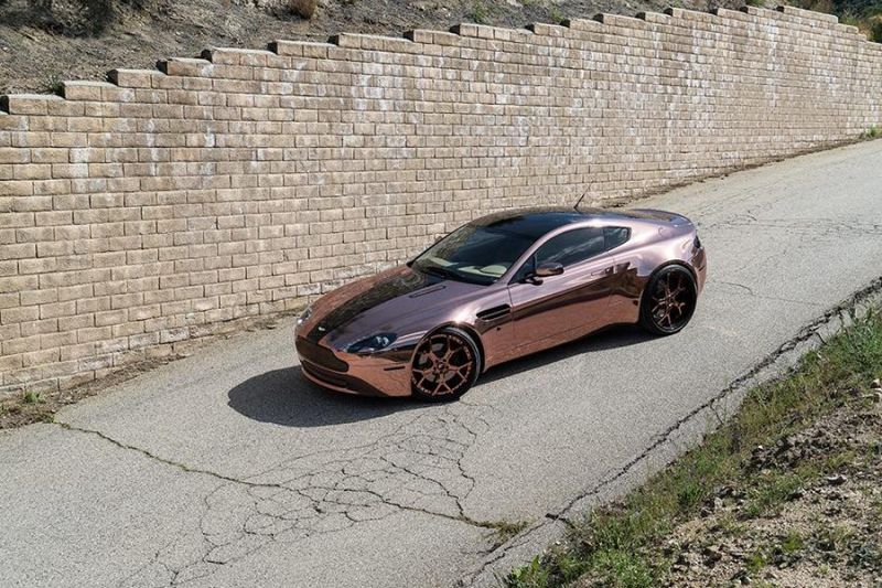 Mega llamativo - Aston Martin Vantage cromado en GTR-ECL Alu's
