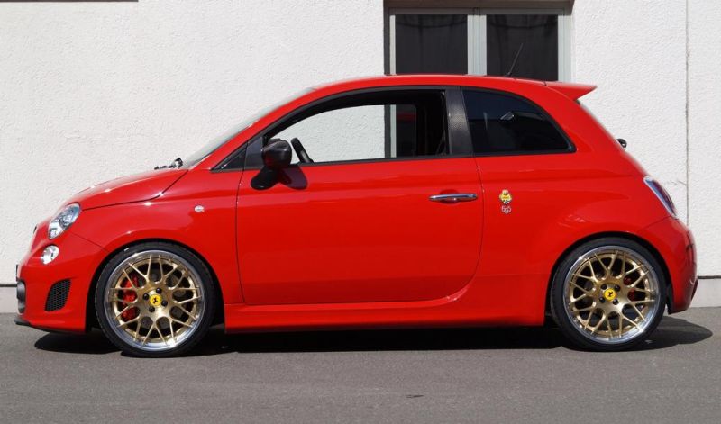 Passt perfekt &#8211; Fiat 500 Abarth Tributo Ferrari auf HRE Wheels
