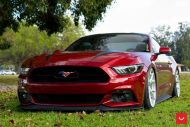 20 inch Vossen VFS-6 alloy wheels on Ford Mustang GT with Airride