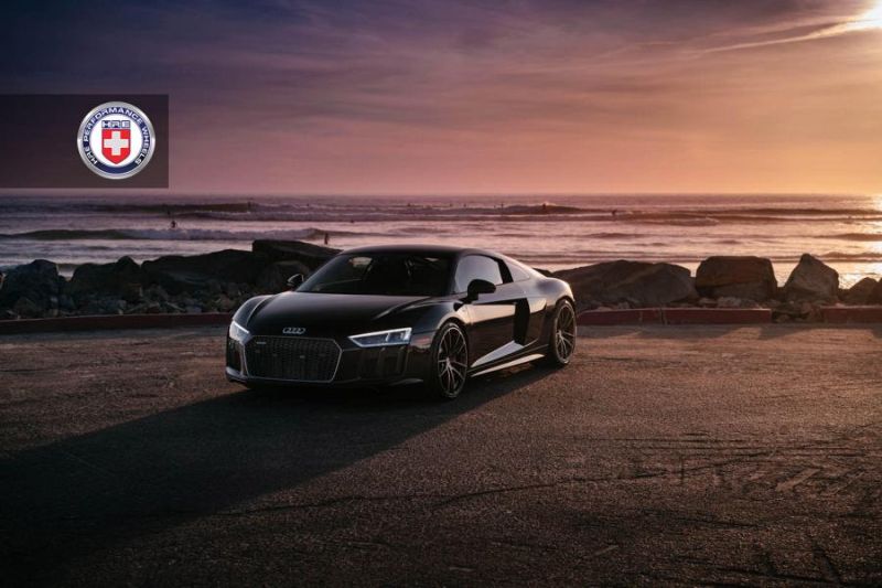 Top - 2016er Audi R8 V10 Plus on HRE P104 alloy wheels