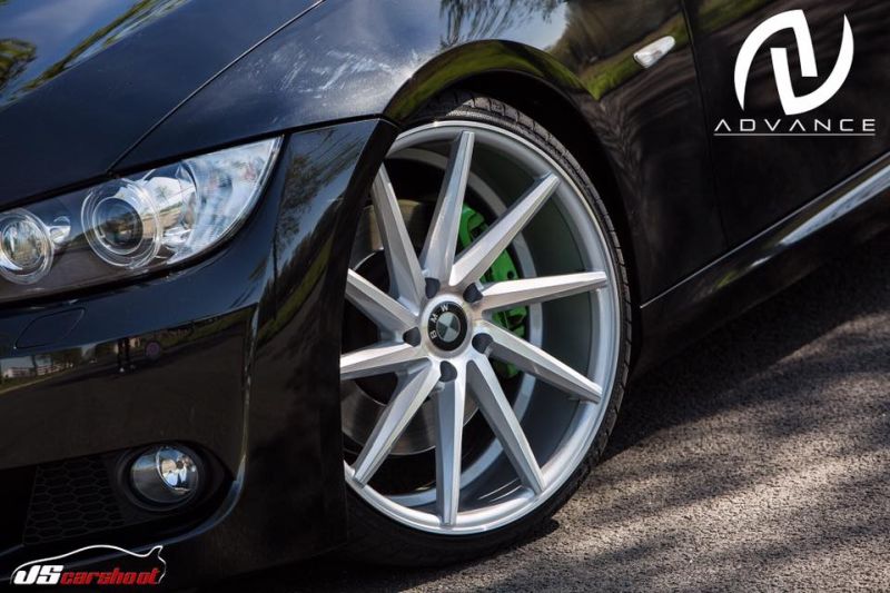 BMW E92 335i Coupe on Advance AV2.0 rims in 20 inches