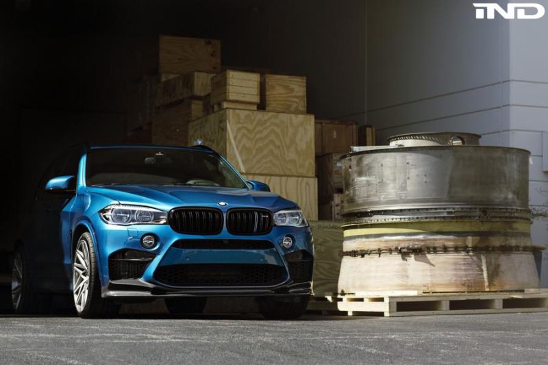 Discreet – BMW F85 X5M op Velos aluminium velgen van iND Distribution