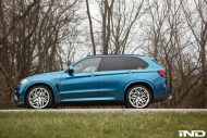 Dezent &#8211; BMW F85 X5M auf Velos Alufelgen von iND Distribution