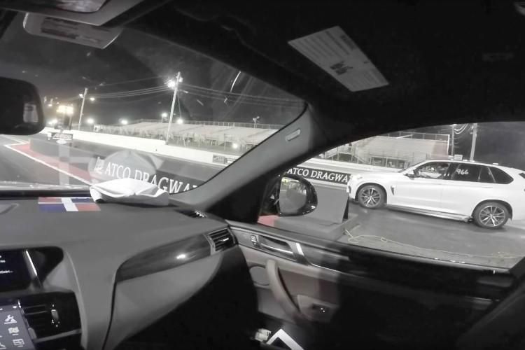 Video: Drag race - BMW X4 M40i contro BMW X5M F85