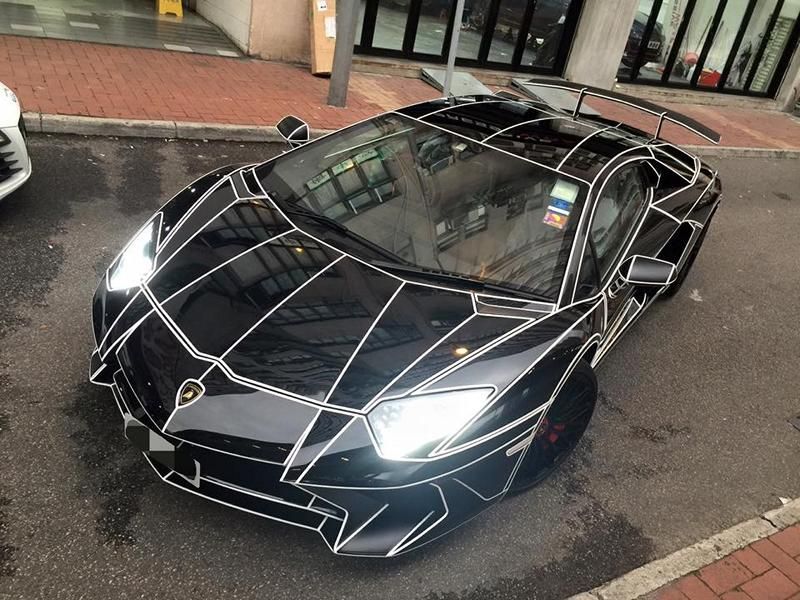 Impressionnant Wrap - accrocheur Tron Lamborghini Aventador SV