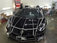 Impresionante envoltura: llamativo Tron Lamborghini Aventador SV