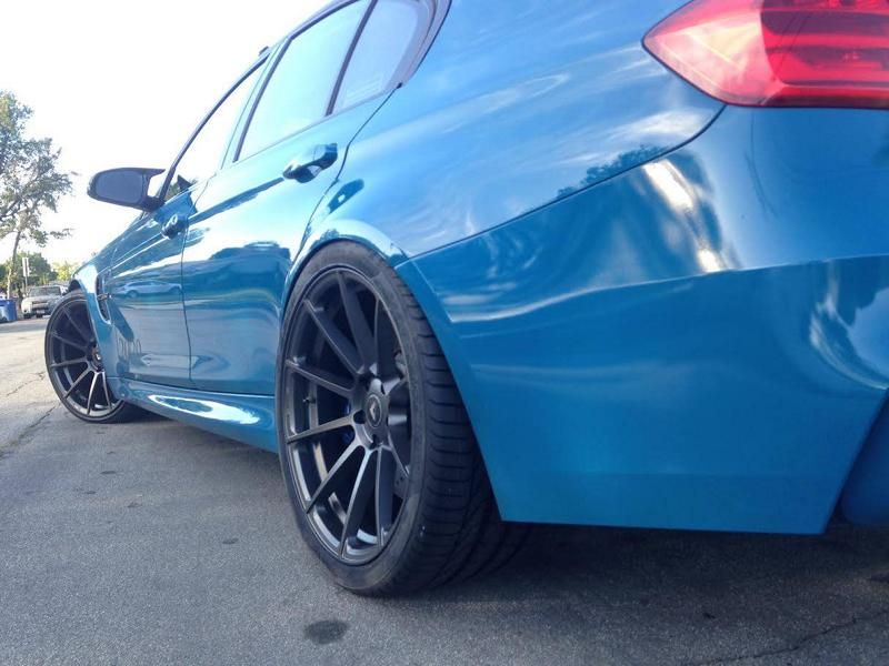 Laguna Seca blauer BMW M3 F80 auf Vorsteiner V-FF 102 Alu’s