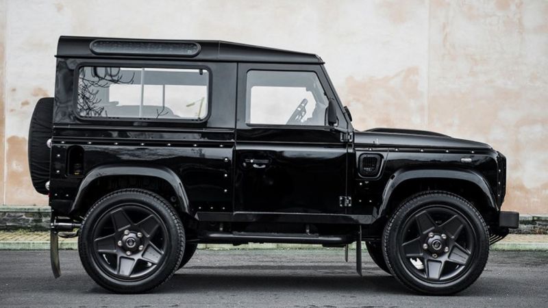 Land Rover Defender 2.2 TDCI XS 90 The End Edition Tuning 2
