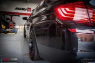 ModBargains BMW M5 F10 na calach 20 i ze spalinami RPI