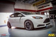 Modbargains Ford Focus ST auf 18 Zoll Enkei Alufelgen