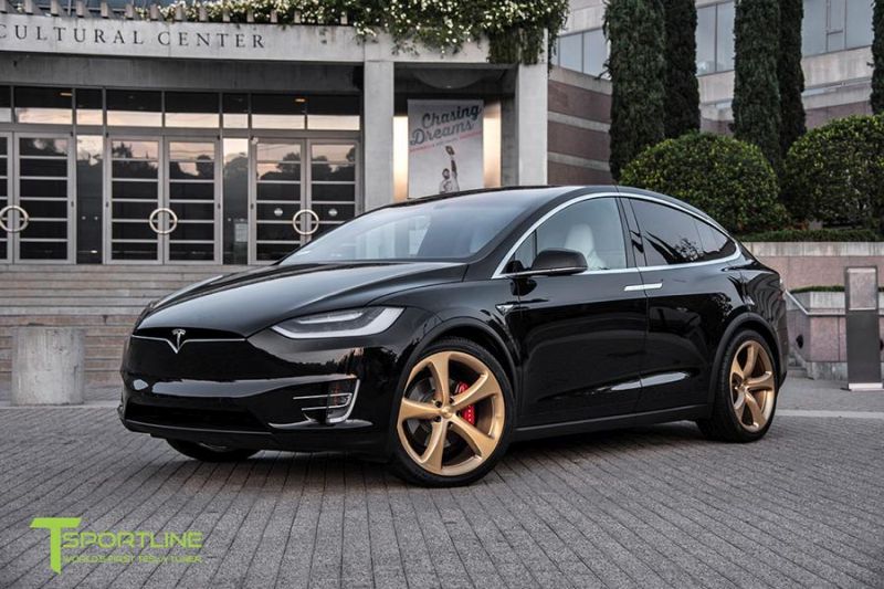 TSportline Ghost Gold MX5 lichtmetalen velgen op de Tesla Model-X