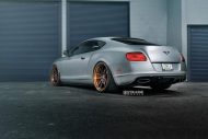 Bentley Continental GT Vitesse sur route Jantes en alliage