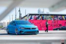 Uziemiony AutoHouse VW Passat na Vossen Wheels & Airride