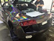 Szalony - holograficzny foliowanie na Audi R8 przez Imponujące Wrap