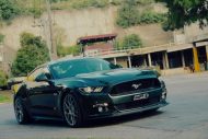 Discreet – Ford Mustang GT van het City Performance Center