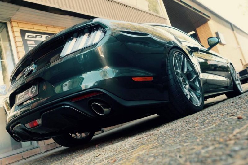 Discreet – Ford Mustang GT van het City Performance Center