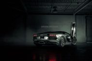 Lamborghini Aventador Roadster su cerchi in lega HRE S200