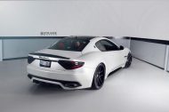 Roues en alliage Road Wheels sur Maserati Gran Turismo S blanc satiné