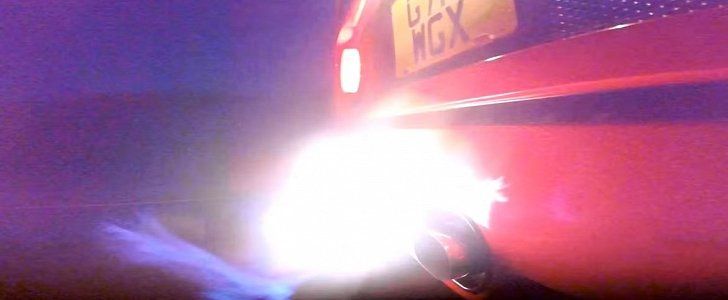 Video: sistema di scarico Tubi Style sulla leggendaria Ferrari F40