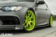 Very cool - dull gray BMW E92 M3 on green HRE Alu's