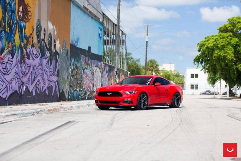 20 inches Vossen Wheels VFS5 on Ford Mustang S550 in red