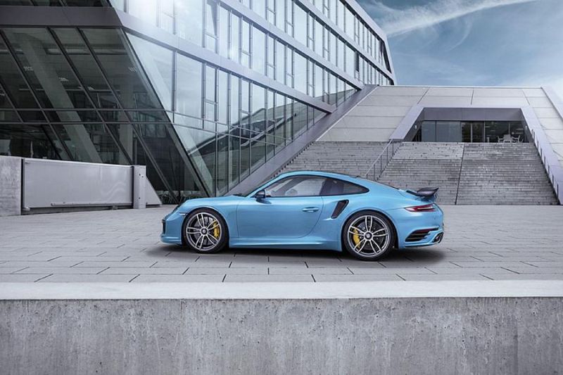 Revised - Techart Porsche 911 (991) Turbo with 640PS