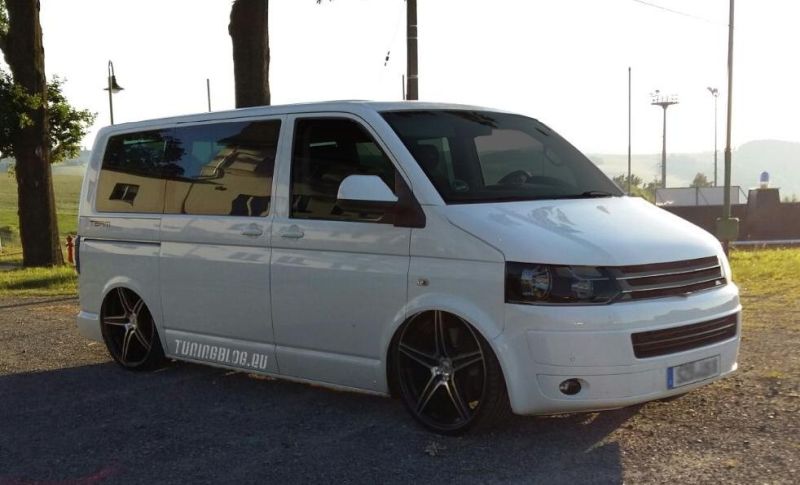 VW T5 Multivan Bus on 24 Inch & Coilover by tuningblog.eu