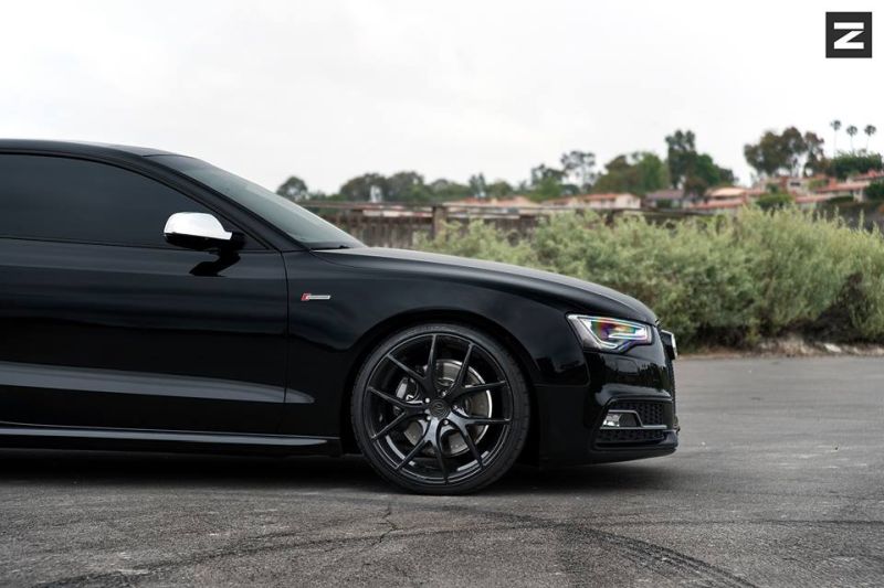 Eenvoudig en zwart! Audi A5 S5 Coupé op Zito ZS05 wielen