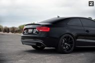 Simple et noir! Audi A5 S5 Coupé sur jantes Zito ZS05