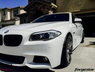 Forgestar F14 Alu sur le modBargains BMW 550i F10 en blanc