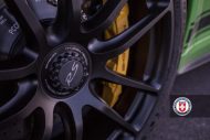 Porsche 911 GT3 RS su cerchi in lega HRE P104 in nero satinato
