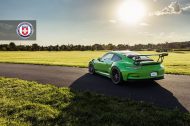 Porsche 911 GT3 RS su cerchi in lega HRE P104 in nero satinato