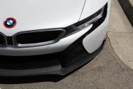 Racconto fotografico: Vorsteiner Carbon Kit & Alu's su BMW i8 bianco