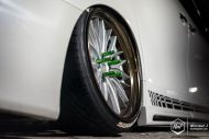 Airride, Vossen Wheels & Bodykit chez le fou Toyota Alphard