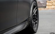 BMW M5 F10 in Frozen Black su Vorsteiner V-FF 105 Alu's