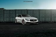 Mega Fat Coupé - Mercedes S63 AMG Brabus sur HRE Alu
