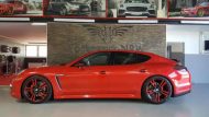 Rosso brillante: Porsche Panamera accattivante di Folienwerk-NRW