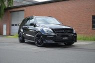 Wszystko czarne - Mercedes-Benz ML63 AMG od MEC-Design