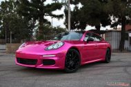 Porsche Panamera Pink Chrom Folierung 1 190x127 Mädels aufgepasst   Porsche Panamera mit Pink Chrom Folierung
